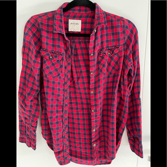 Button up - Picture 3 of 4